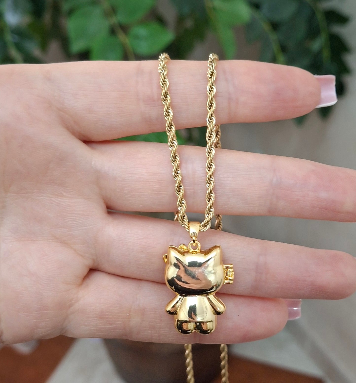 chaine avec pendentif HELLO KITTY en acier inoxydable